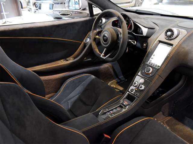 2015年モデル　正規ディーラー車 マクラーレン 650S