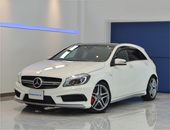 2015年モデル 正規ディーラー車 A45 4MATIC