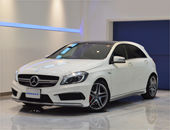 2015年モデル 正規ディーラー車 メルセデスベンツ A45