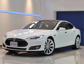 2015年モデル 正規ディーラー車 テスラ モデルS