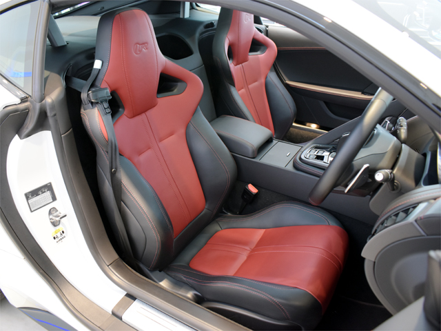 2016年モデル 正規ディーラー車 ジャガー Fタイプ クーペ ガラスルーフ エクステリアブラックパック