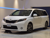 2017年モデル 新車並行輸入車 トヨタ シエナ SE