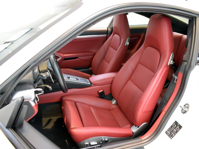 2018年モデル 正規ディーラー車 ポルシェ 911 ターボ PDK サンルーフ フロントリフター 赤革 