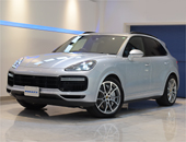 2019年モデル 正規ディーラー車 ポルシェ カイエン ターボ
