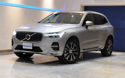 2022年モデル ボルボ XC60 B5 インスクリプション パノラマルーフ B＆Wオーディオ