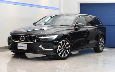 2025年モデル ボルボ V60 ウルトラ B4 1オーナー パノラマルーフ B＆Wオーディオ 